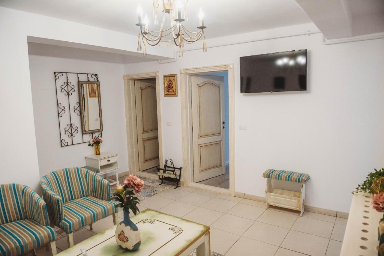 טרגו ניאמץ La Contessa Apartament מראה חיצוני תמונה